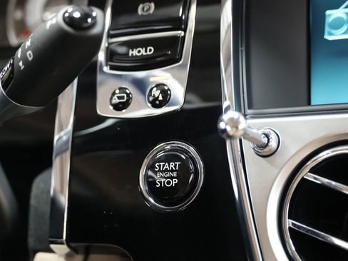 Used 2014 Rolls-Royce Wraith RWD image 45