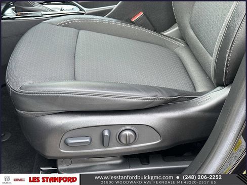 Used 2023 Buick Encore GX Select w/ Sport Touring Package image 18