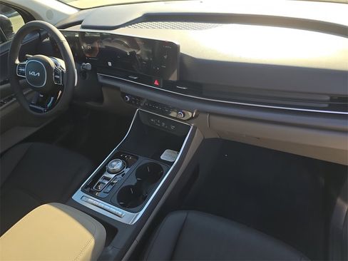 New 2026 Kia Carnival EX image 12