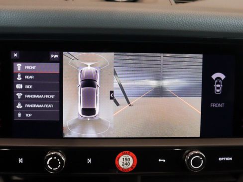 Used 2025 Porsche Macan image 21