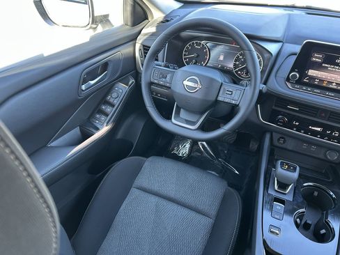 New 2026 Nissan Rogue SV FWD image 12