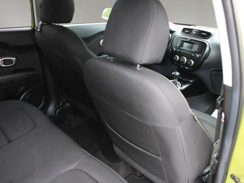 Used 2015 Kia Soul + FWD image 24
