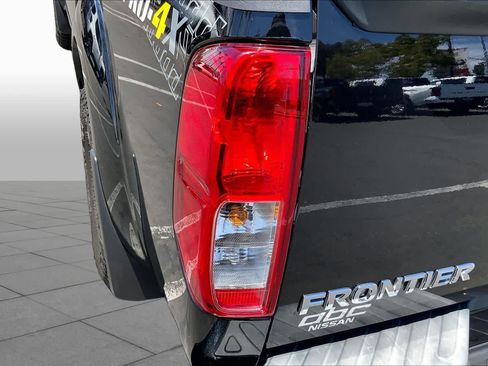 Used 2018 Nissan Frontier PRO-4X w/ Pro-4x Luxury Package AWD/4WD image 28