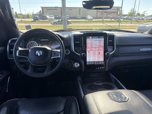 Used 2025 RAM 1500 Laramie AWD/4WD image 19