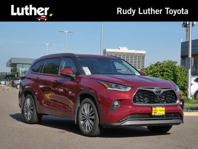 Used 2022 Toyota Highlander Platinum