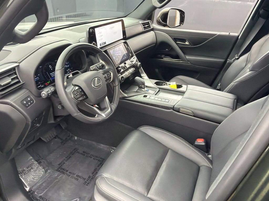 Used 2026 Lexus LX 700h Luxury AWD/4WD image 12