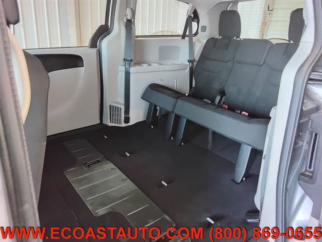 Used 2019 Dodge Grand Caravan SE FWD image 13