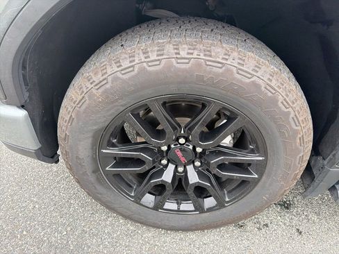Used 2023 GMC Sierra 1500 Pro w/ Graphite Edition AWD/4WD image 11