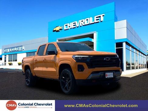New 2025 Chevrolet Colorado Z71 w/ Technology Package image 1