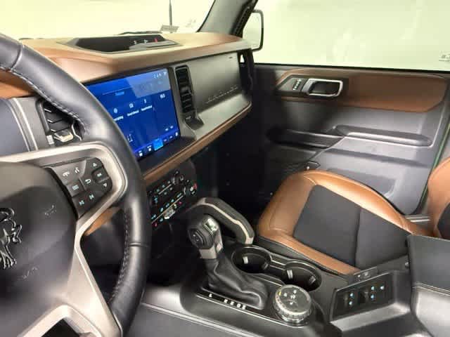 Used 2024 Ford Bronco Outer Banks AWD/4WD image 32