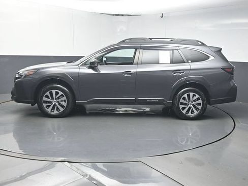 Used 2024 Subaru Outback Premium AWD/4WD image 5