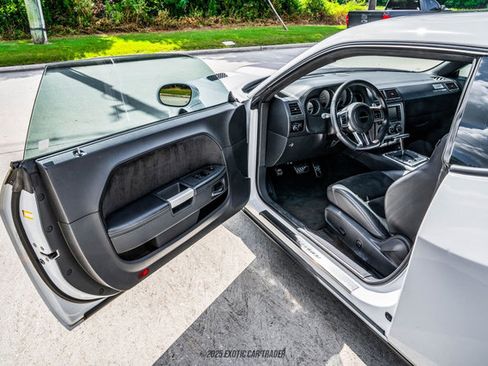 Used 2012 Dodge Challenger SRT8 w/ Premium Sound Group RWD image 33