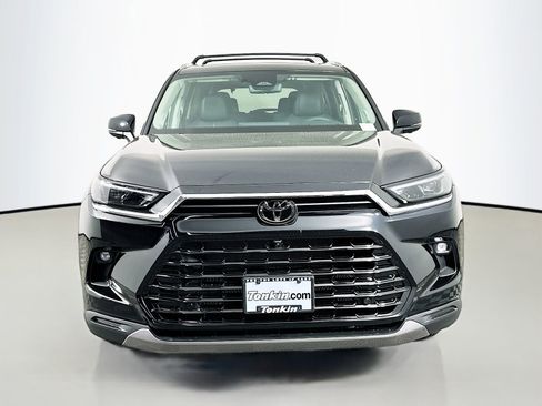 New 2026 Toyota Grand Highlander AWD image 2