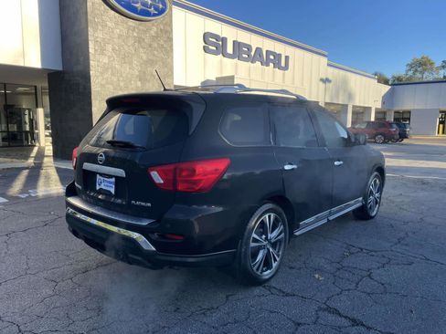 Used 2018 Nissan Pathfinder Platinum image 5