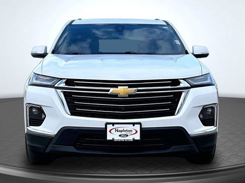Used 2023 Chevrolet Traverse LT w/ LT Premium Package AWD/4WD image 3