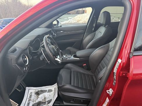 Used 2022 Alfa Romeo Stelvio Quadrifoglio w/ Active Assist Plus Package image 17