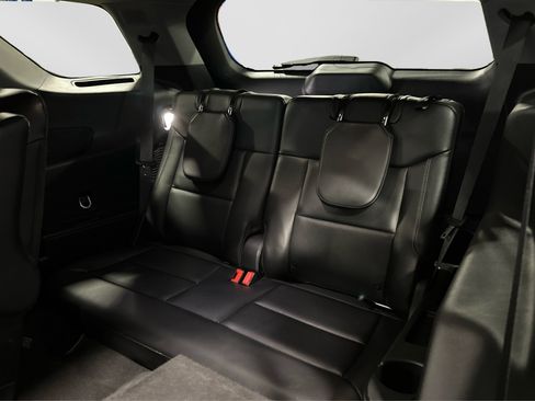 Used 2023 Ford Explorer Limited w/ Equipment Group 301A image 40