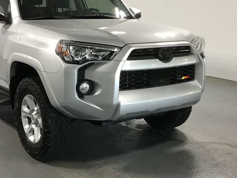 Certified 2020 Toyota 4Runner SR5 RWD image 4