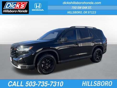 Used 2025 Honda Pilot TrailSport image 1