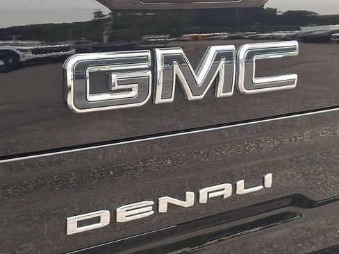 Used 2025 GMC Sierra 1500 Denali Ultimate AWD/4WD image 32