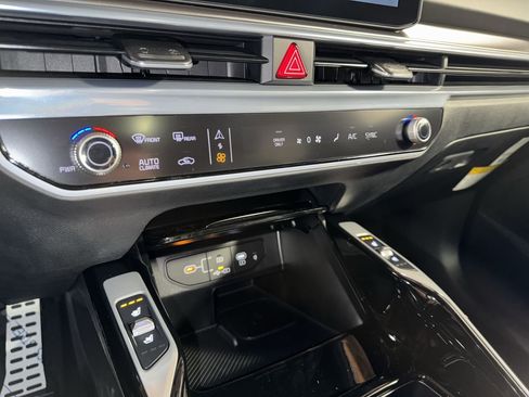 New 2026 Kia Sorento SX Prestige image 24