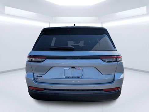New 2026 Jeep Grand Cherokee Altitude AWD/4WD image 4