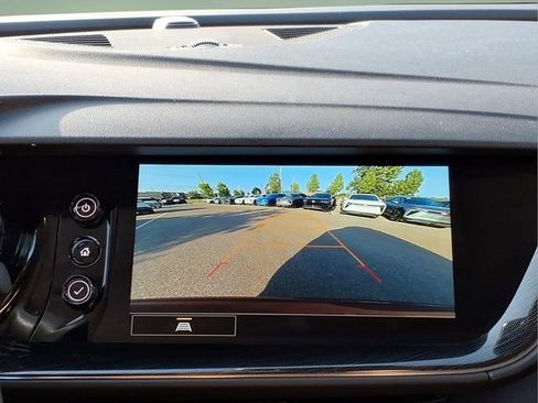 Used 2023 Buick Envision Essence FWD image 19