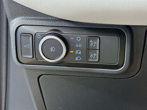Certified 2025 Ford Explorer Active w/ Active Comfort Package RWD image 26