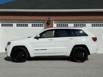 Used 2017 Jeep Grand Cherokee Altitude