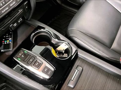 Used 2020 Honda Pilot Touring image 17