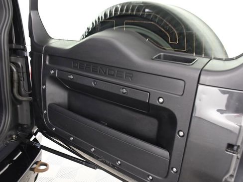 Used 2023 Land Rover Defender 130 First Edition image 25