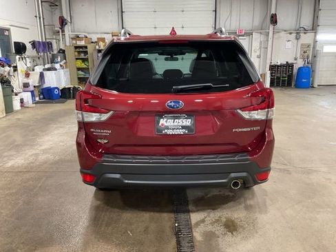 Used 2023 Subaru Forester Limited AWD/4WD image 5