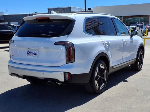 Used 2024 Kia Telluride EX image 7
