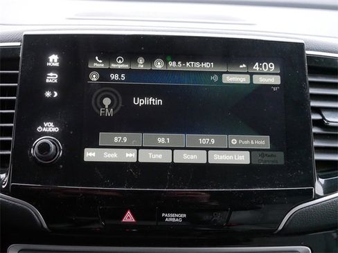 Used 2019 Honda Pilot Touring image 36