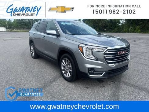 Used 2024 GMC Terrain SLT AWD/4WD image 3