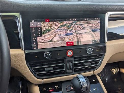 Used 2024 Porsche Macan image 14