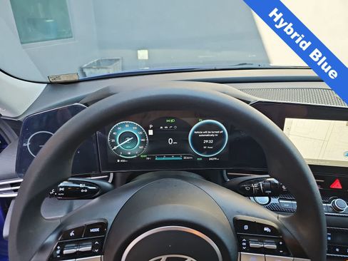 Certified 2024 Hyundai Elantra Blue image 22