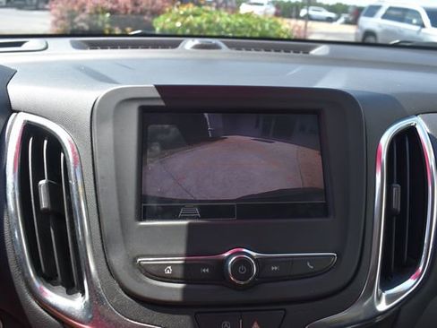 Used 2022 Chevrolet Equinox LT FWD image 36