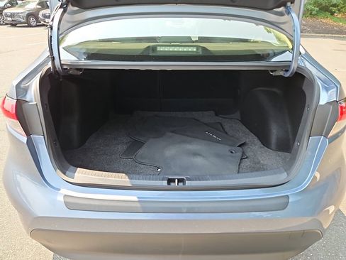 Used 2023 Toyota Corolla LE w/ Carpet Mat Package (TMS) FWD image 28