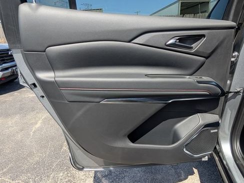 New 2026 Chevrolet Traverse RS w/ LPO, Floor Liner Package FWD image 9