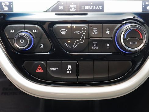 Used 2017 Chevrolet Bolt LT image 11