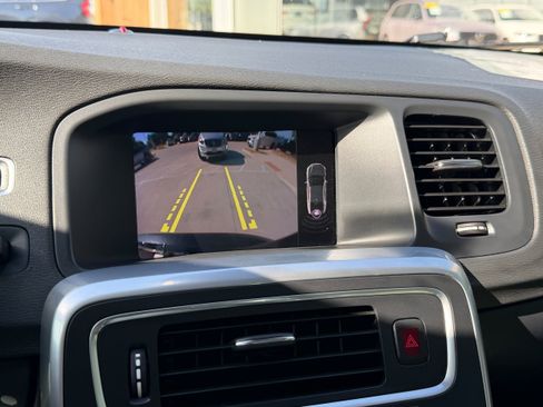 Used 2018 Volvo S60 T5 Dynamic w/ Vision Package FWD image 18
