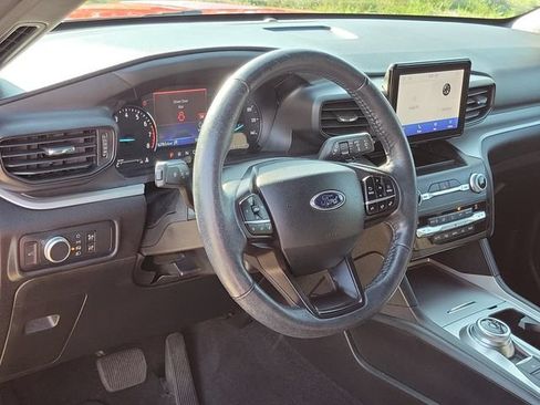 Used 2020 Ford Explorer XLT w/ Comfort Package AWD/4WD image 19
