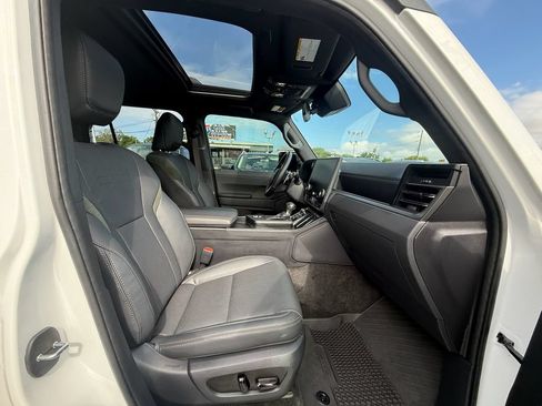 Used 2024 Lexus GX 550 AWD/4WD image 24
