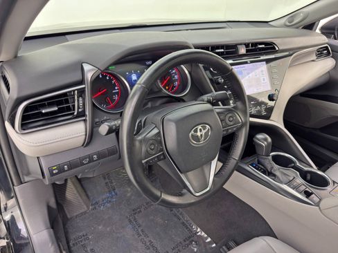 Used 2019 Toyota Camry XSE w/ Navigation Package image 13