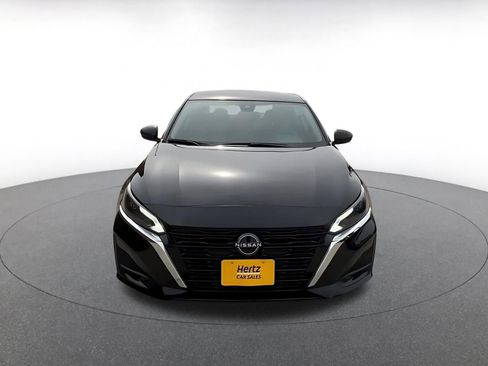 Used 2025 Nissan Altima 2.5 SV FWD image 4