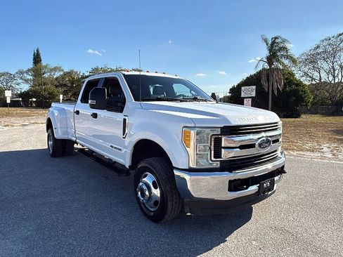 Used 2017 Ford F350 XL w/ Power Equipment Group AWD/4WD image 8