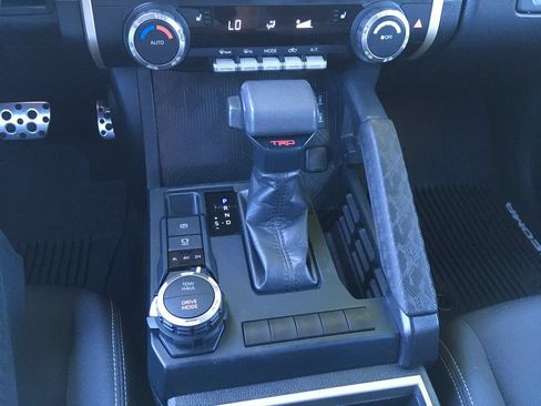 Used 2024 Toyota Tacoma TRD Sport AWD/4WD image 15