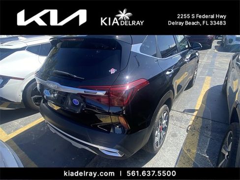 Used 2023 Kia Seltos SX image 8