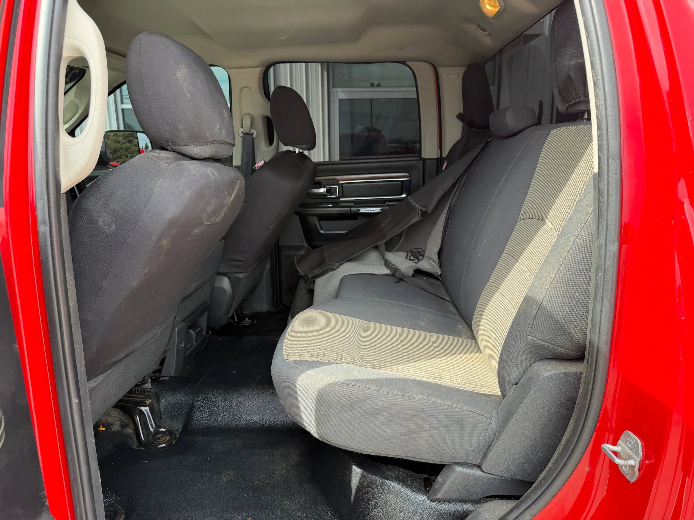 Used 2012 RAM 5500 SLT RWD image 23